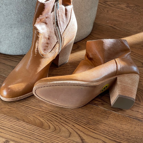 NWT Essa cowboy booties size 9 - Picture 3 of 12